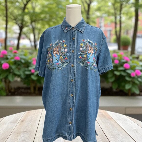 Vintage Cat Embroidered Denim Shirt Cottagecore Coquette Whimsical Floral - Picture 1 of 12